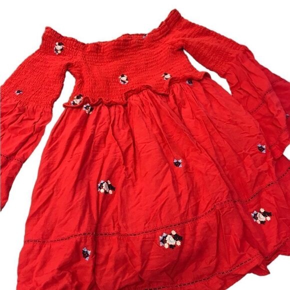 Free people size small small smocked top awesome condition - Picture 1 of 3